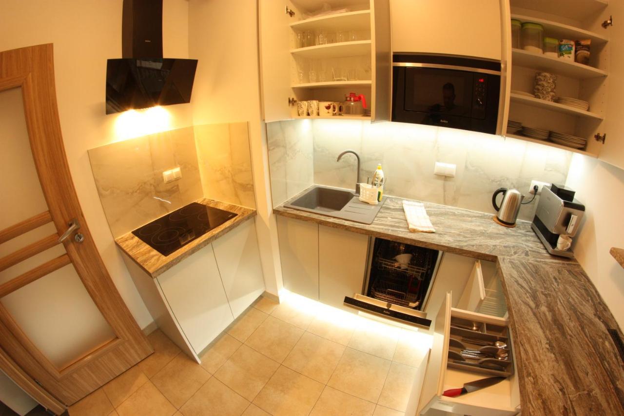 Urban City Apartments Варшава Екстериор снимка